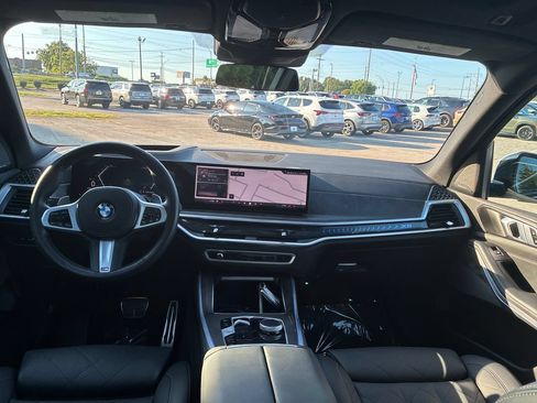Used 2025 BMW X5 xDrive40i AWD/4WD image 18