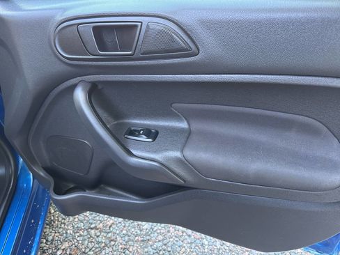 Used 2019 Ford Fiesta SE FWD image 11