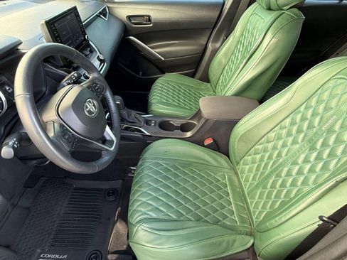 Used 2022 Toyota Corolla Cross LE w/ Moonroof Package FWD image 5