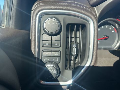 Used 2021 Chevrolet Silverado 1500 LTZ w/ Z71 Off-Road Package image 16