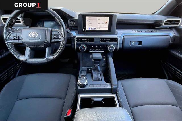 Certified 2025 Toyota Tacoma SR5 AWD/4WD image 17