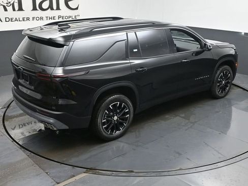 New 2026 Chevrolet Traverse LT w/ Sun and Wheel Package image 19