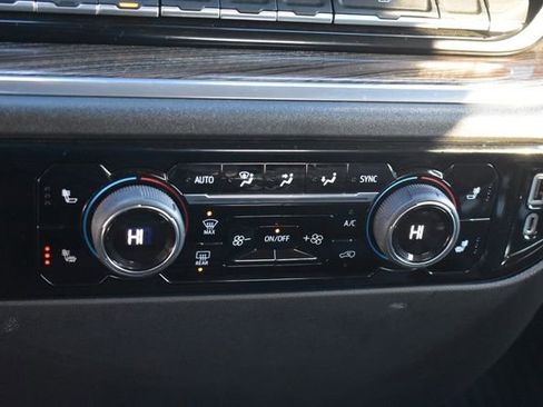 Used 2023 Chevrolet Silverado 1500 LT AWD/4WD image 28