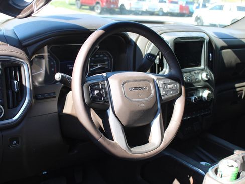 Used 2019 GMC Sierra 1500 Denali w/ Denali Ultimate Package AWD/4WD image 9