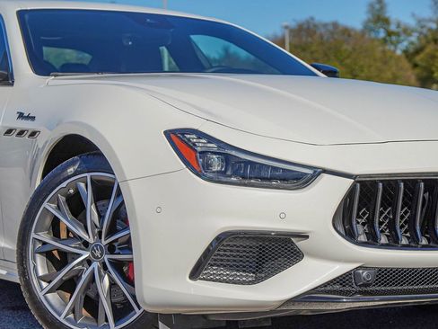 Certified 2024 Maserati Ghibli Modena Q4 image 3