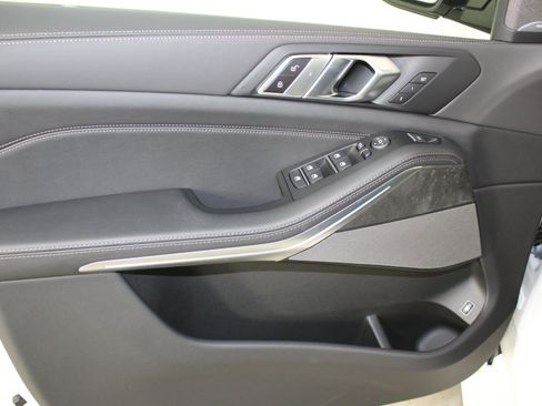 New 2026 BMW X5 xDrive50e w/ M Sport Package image 11