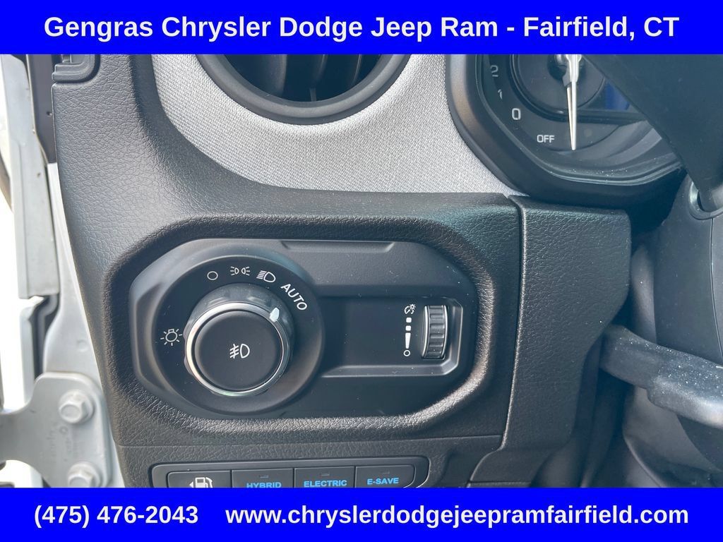 Certified 2024 Jeep Wrangler Unlimited w/ Convenience Group AWD/4WD image 46