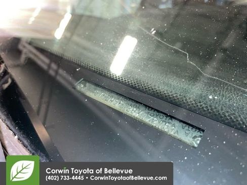 Used 2011 Toyota Tundra 4x4 CrewMax image 27