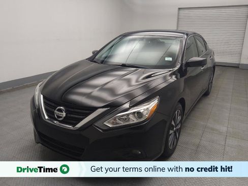 Used 2017 Nissan Altima 2.5 SV image 1