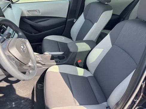 Used 2025 Toyota Corolla LE FWD image 11