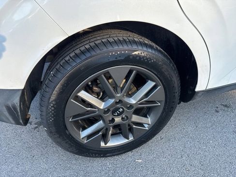 Used 2021 Kia Soul S image 9