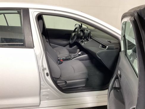 Used 2022 Toyota Corolla LE FWD image 36