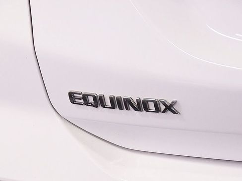 Used 2021 Chevrolet Equinox LT AWD/4WD image 12