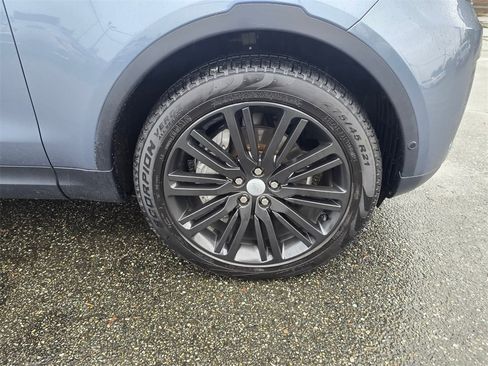 Used 2018 Land Rover Discovery HSE Luxury image 9