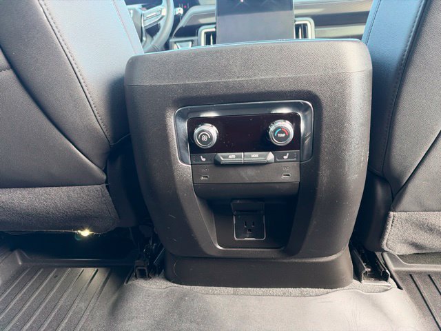 Used 2025 GMC Yukon XL Elevation w/ Technology Package AWD/4WD image 19