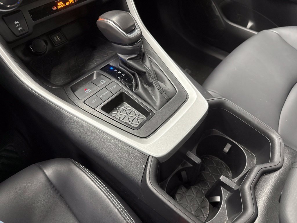 Used 2024 Toyota RAV4 XLE Premium FWD image 18