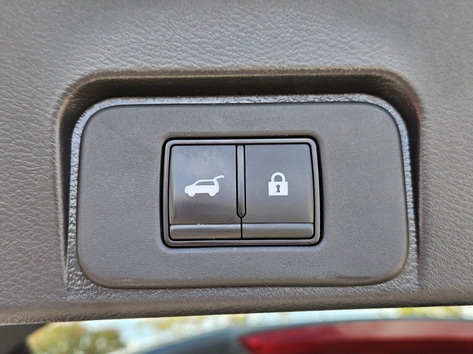 Used 2023 Nissan Rogue SL w/ SL Premium Package FWD image 29