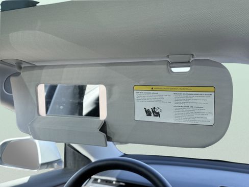 Used 2023 Tesla Model 3 Standard Range image 61