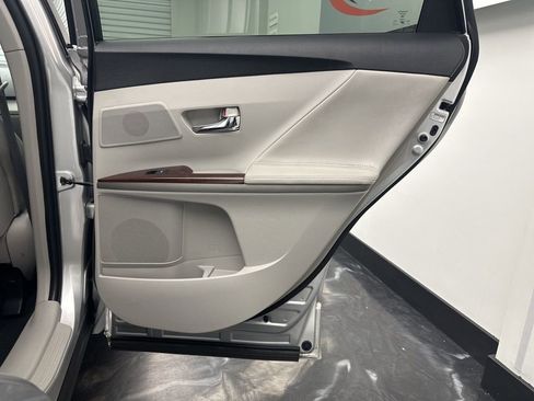 Used 2009 Toyota Venza AWD image 12