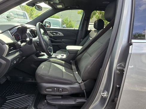 Certified 2023 Chevrolet Traverse LT FWD image 13