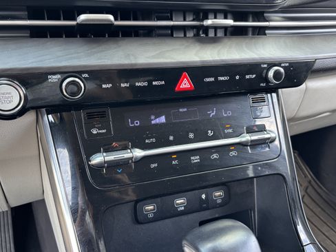 Used 2022 Kia Carnival SX FWD image 22