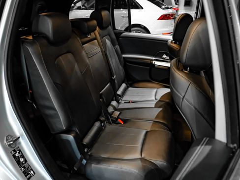 Used 2020 Mercedes-Benz GLB 250 image 30