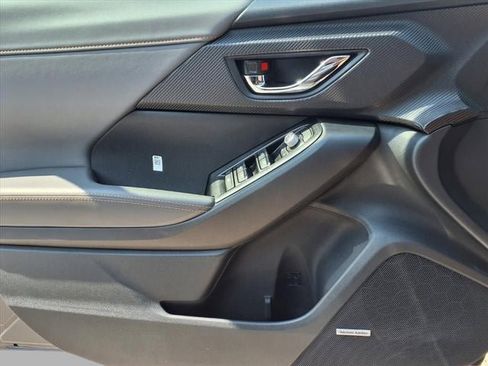 New 2025 Subaru Crosstrek 2.5i Limited w/ Crosstrek Mirror Package image 38