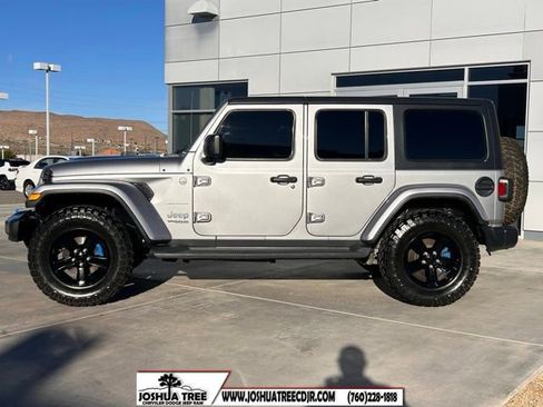 Used 2020 Jeep Wrangler Unlimited Sahara image 4