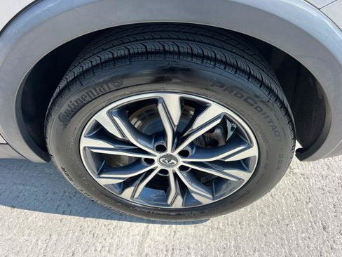 Used 2017 INFINITI QX30 Premium w/ Navigation Package AWD/4WD image 19