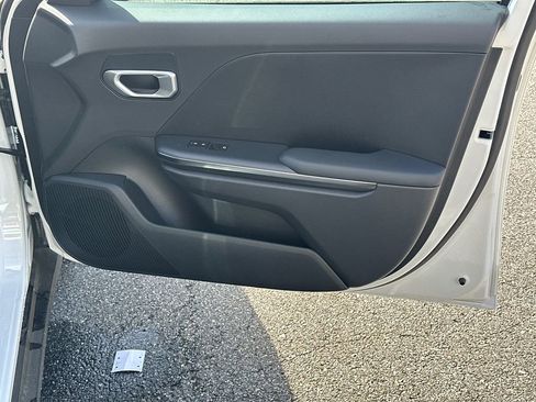 New 2026 Kia K4 LXS image 14