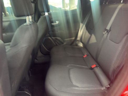 Used 2021 Jeep Renegade Sport FWD image 16