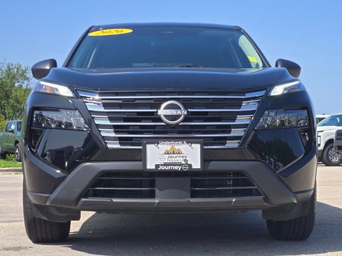 Used 2026 Nissan Rogue S FWD image 3