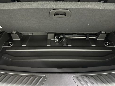 New 2026 GMC Yukon Elevation w/ Elevation Premium Package image 38