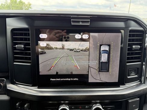 New 2026 Ford F250 Lariat w/ Black Appearance Package image 10