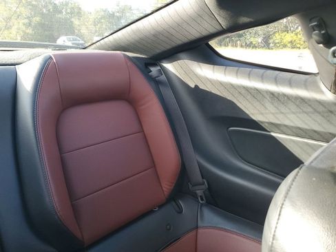 Used 2017 Ford Mustang Premium image 14