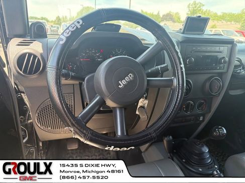 Used 2008 Jeep Wrangler X AWD/4WD image 13