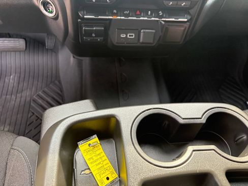 Used 2020 Chevrolet Silverado 1500 LT Trail Boss w/ Convenience Package AWD/4WD image 19
