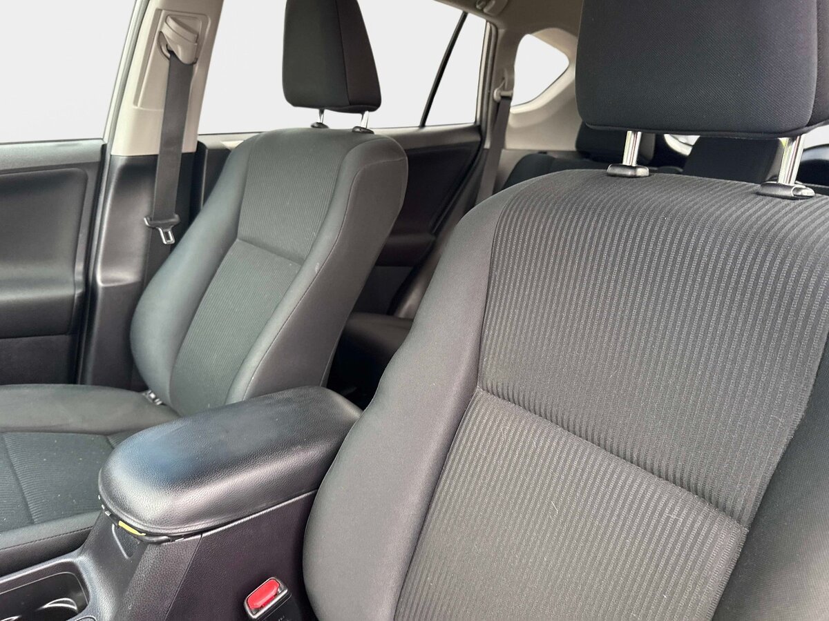 Used 2017 Toyota RAV4 LE FWD image 20