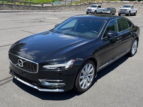 Used 2018 Volvo S90 T6 Inscription w/ Convenience Package AWD/4WD image 4