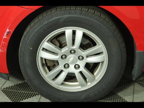 Used 2014 Chevrolet Sonic LT FWD image 13