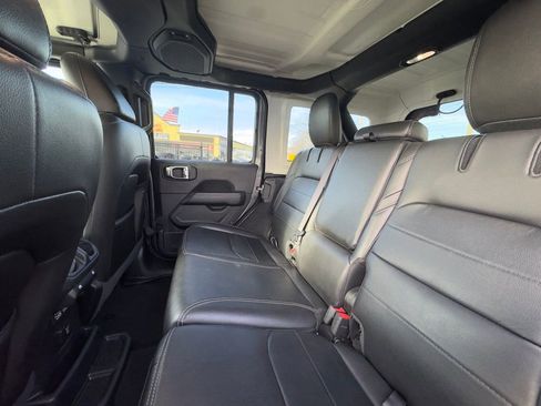 Used 2023 Jeep Wrangler Unlimited Sahara w/ Cold Weather Group image 16