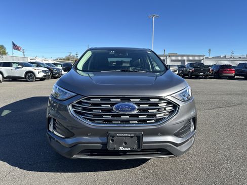Used 2023 Ford Edge Titanium image 2