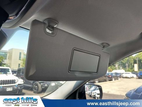 Used 2023 Jeep Grand Cherokee 4WD 4xe image 37