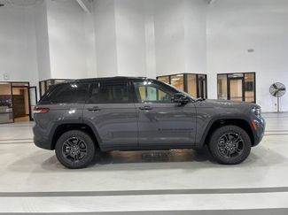 New 2024 Jeep Grand Cherokee Trailhawk w/ Advanced Protech Group II video 3