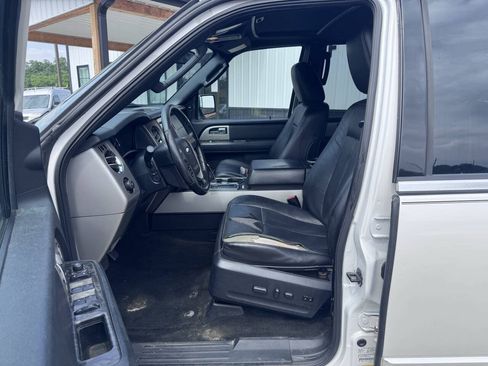 Used 2017 Ford Expedition EL Limited w/ Equipment Group 301A AWD/4WD image 11