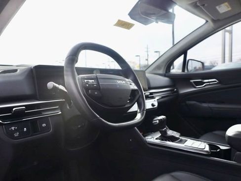 Certified 2026 Kia Sportage EX w/ EX Panorama Roof Package image 16