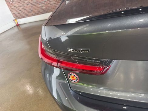 Used 2022 BMW 330i xDrive Sedan w/ Driving Assistance Package image 19