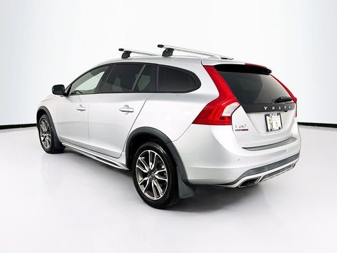 Used 2017 Volvo V60 T5 Cross Country w/ Climate Package AWD/4WD image 7