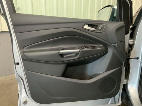 Used 2018 Ford Escape SE AWD/4WD image 16