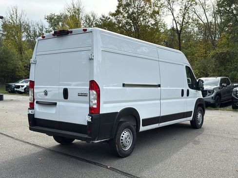 Used 2025 RAM ProMaster 2500 w/ Safety Group image 4